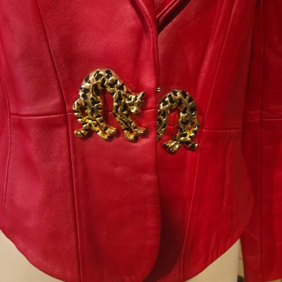 Elegant Red Blazer with Embellished Detail - Picture 3 of 9